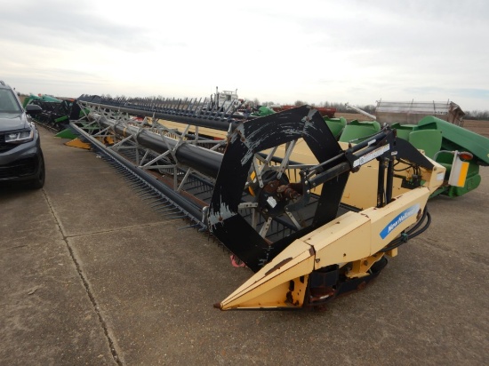 NEW HOLLAND 88C 30' FLEX HEADER  SHAFT IN TRAILER, MONITOR IN THE TRAILER