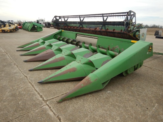JOHN DEERE 644 CORN HEADER  6 TROW, 38 INCH, S# 518490
