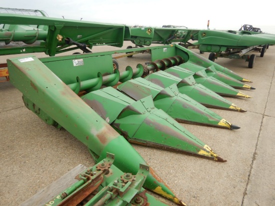 JOHN DEERE 644 CORN HEADER