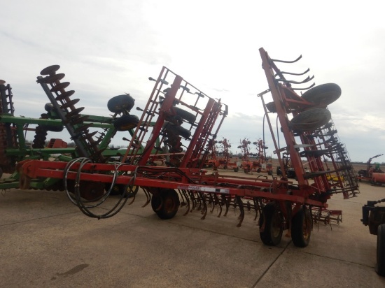 KONGSKILDE SBC 32 FOOT FIELD CULTIVATOR  HYDRAULIC FOLD, ROLLING BASKETS, S