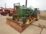 JOHN DEERE 4520 WHEEL TRACTOR  540/1000 PTO, 2 REMOTES, 3 POINT, 8 FOOT HYD