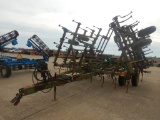 JOHN DEERE 980 FIELD CULTIVATOR  26.5FT, S-TINE, 3 BAR SPRING HARROWS S# X0
