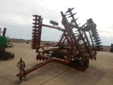 INTERNATIONAL 496 28 FOOT DISK  HYDRAULIC FOLD, S# 0155459