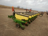 2014 JOHN DEERE 1700 VACUUM PLANTER  MAX EMERGE XP, 3 BUSHEL HOPPERS, 10 RO