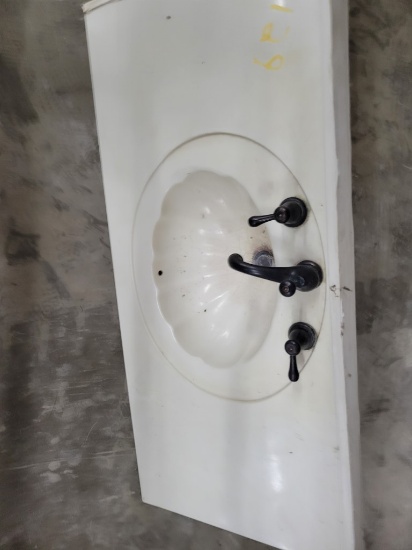 MARBLE TUB & SINK