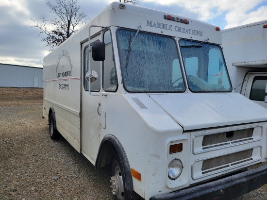 1985 GMC STEP VAN 30 VAN TRUCK,  V8 GAS, AUTOMATIC, WITH EMPTY 55-GALLON DR