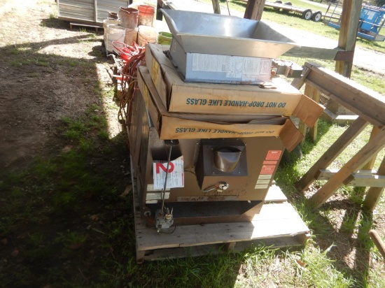 PALLET WITH HEATERS AND WOODEN SAWHORSES