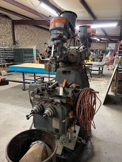 INDUMA MILLING MACHINE  (NEEDS MINOR REPAIRS