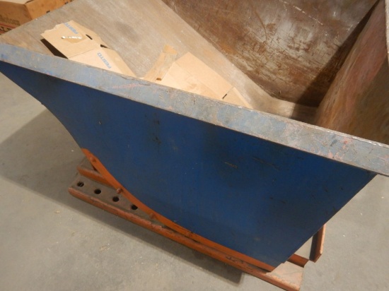 FORKLIFT DUMPSTER