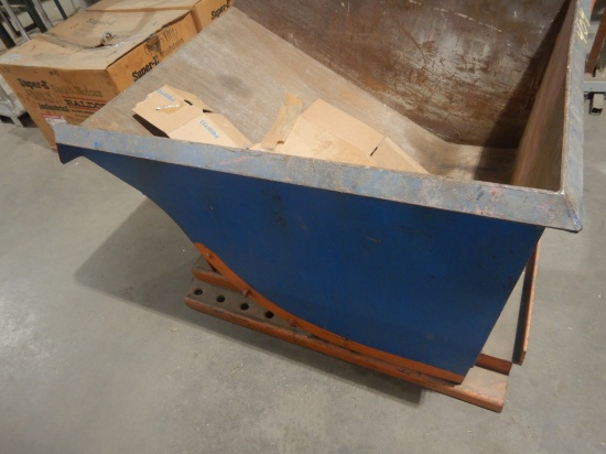 FORKLIFT DUMPSTER