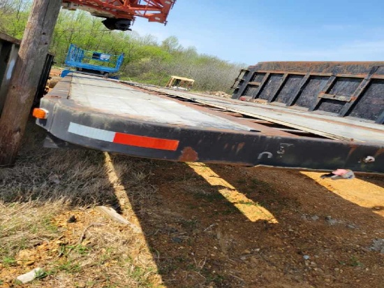 FLATBED TRAILER,  STEEL, WOOD FLOOR, TANDEM AXLE, SPRING RIDE S# N/A C# BGC