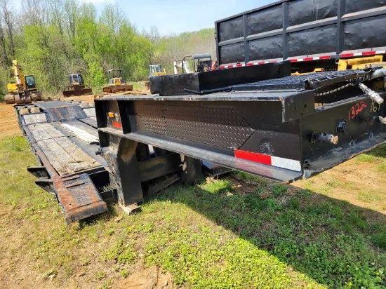 1996 WITZCO LOWBOY TRAILER,  HYDRAULIC DETACH, GROUND BEARING, TRI-AXLE, AI