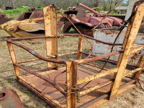 LIFT BRACKET