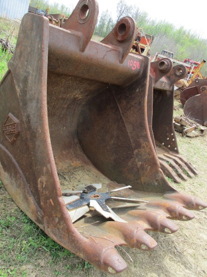 HENSLEY 46-HPN EXCAVATOR BUCKET,  2+ CU.YD. CAPACITY, FITS KOMATSU 300-6 AO