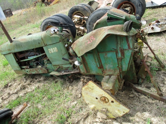 JOHN DEERE 2010 TRACTOR,  FOR PARTS, IN THE NON RUNNER ROW