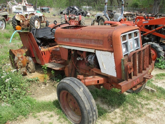 INTERNATIOANL TRACTOR,  IN THE NON RUNNER ROW