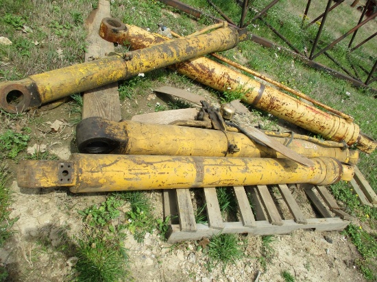HYDRAULIC CYLINDER