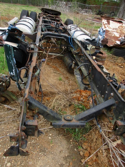 TRUCK FRAME,  TWIN SCREW, AIR RIDE, REAR, FUEL TANKS, SLIDING 5TH WHEEL