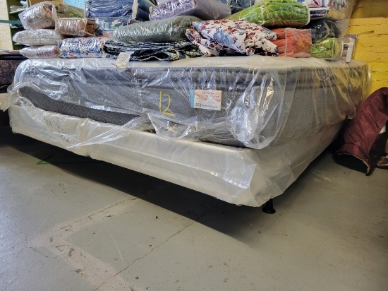 KING BED WITH METAL FRAME
