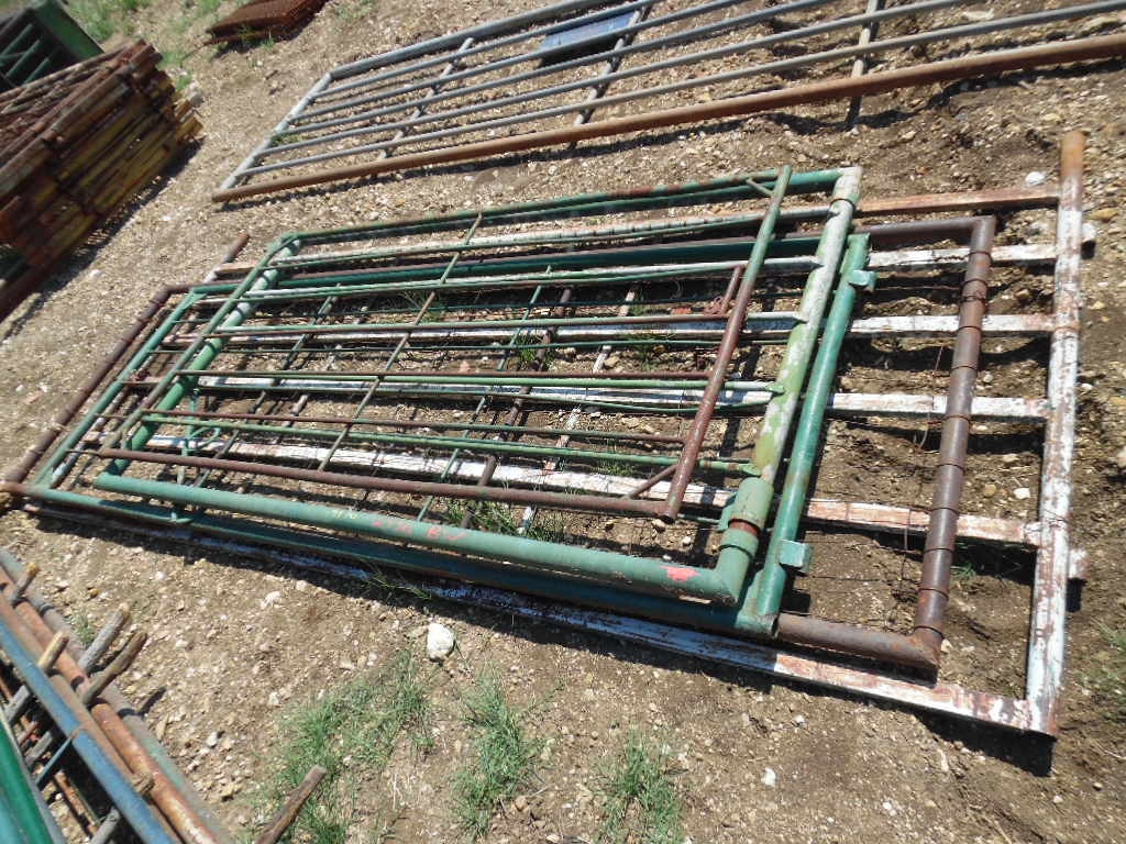 LIVESTOCK GATES, (5) VARIOUS LENGTH and SIZE, AS IS WHERE IS Farm Equipment and Machinery Livestock Supplies Livestock Corrals, Panels and Gates Online Auctions Proxibid
