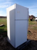 UPRIGHT REFRIGERATOR FREEZER