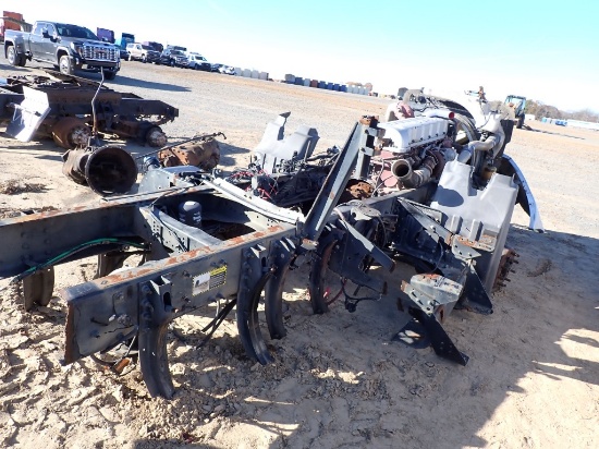 MACK FRONT CUTOFF,  MP7 DIESEL, FRONT AXLE, *WRECKED*