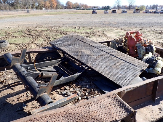 WALT CO STEEL LIFT GATE,