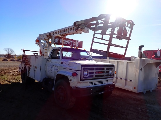 1984 GMC 7000 BUCKET TRUCK,  DIESEL, SINGLE AXLE, DUAL TIRE, TOOLBOX BED W/