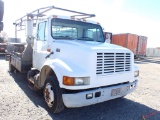 1999 INTERNATIONAL 4700 FLATBED TRUCK, 204,638+ mi,  IH DIESEL, 5 SPEED, SI