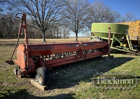 CASE IH 5400 DRILL,   W/ MARKERS