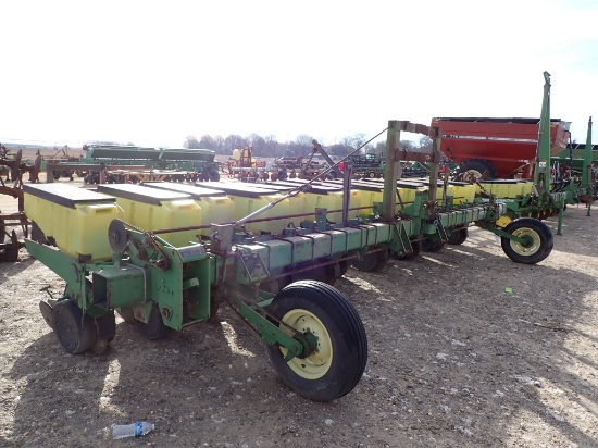 JOHN DEERE 1730 MAX EMERGE PLUS PLANTER,  20" SPACING