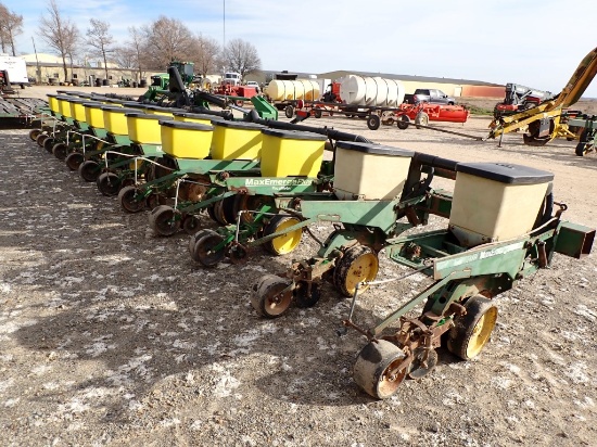 JOHN DEERE 1720 PLANTER,  12 ROW, 38", S# 5516