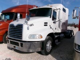 2018 MACK CXU613 SLEEPER TRACTOR TRUCK, 471940 MILES,  MACK MP8 DIESEL, MAC