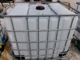 PLASTIC 300 GALLON TOTE