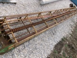 HAY BALE LOADING CONVEYOR