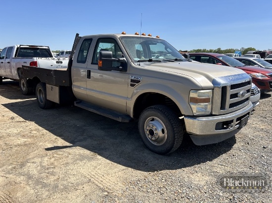 2008 FORD F350 FLATBED TRUCK, 128,550+ mi,  DIESEL, AUTO, EXTENDED CAB, 4X4
