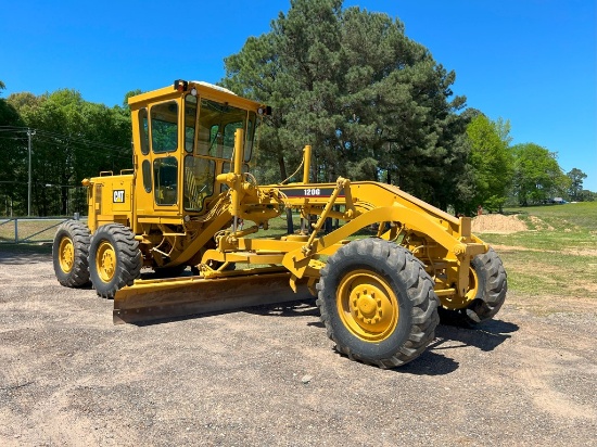 1977 Cat 120G Motor Grader, 12ft Blade, Cab & Air, Scarifier, 13.00-24 Tire