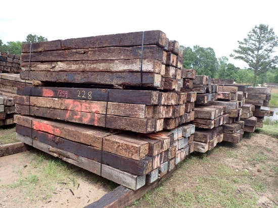 LARGE LOT OF CROSS TIES