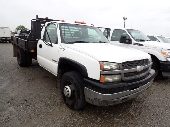 2003 CHEVY 3500 FLAT BED PICKUP 181,494 (+/-)  V8 GAS, AUTO, 10' METAL FLAT