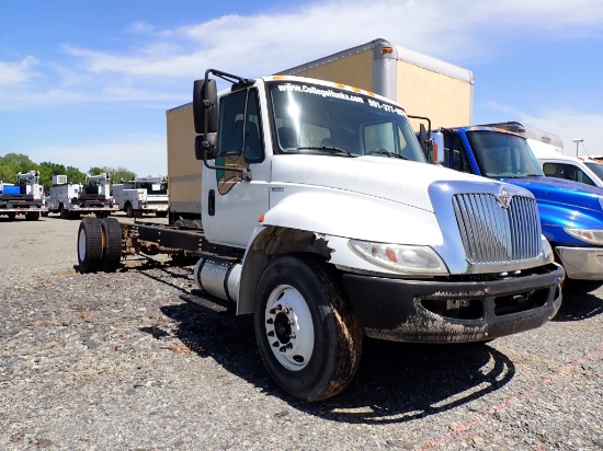 2010 INTERNATIONAL CAB & CHASSIS,  MAXX FORCE DIESEL, AUTO, SINGLE AXLE, AI