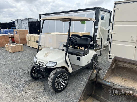 EAZY GO GOLF CART,  ELECTRIC, W/ CHARGER, RUNS & WORKS