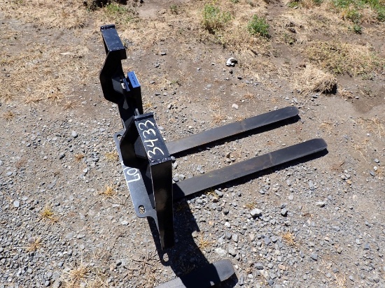 2024 AGT MINI SKID STEER PALLET FORKS,