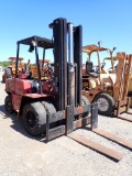 CLARK C500 FORKLIFT, 3,441hrs  LP GAS, 3 STAGE MAST, 4' FORKS, *NEEDS PROPA