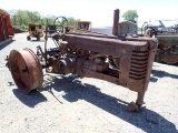 JOHN DEERE B WHEEL TRACTOR,  40'S ERA , *DOES NOT RUN*