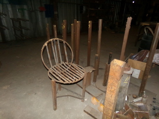 LOT WITH MISCELLANEOUS METAL STANDS AND SCRAP