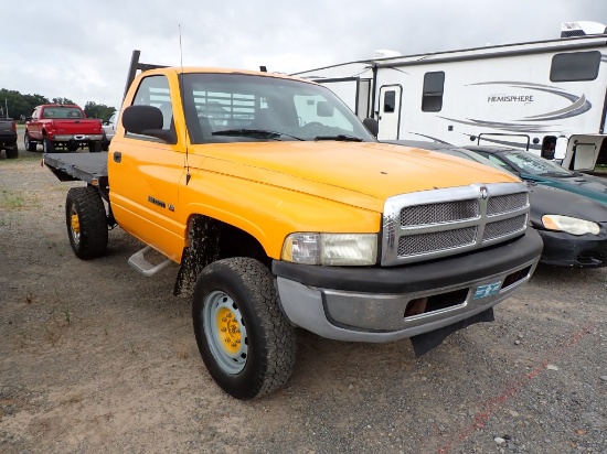 2000 DODGE 2500 FLATBED TRUCK