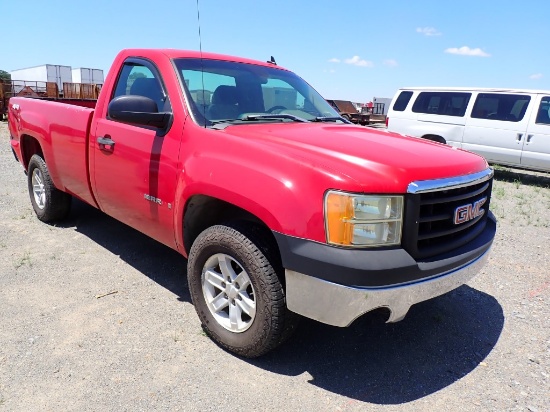 2007 GMC SIERRA TRUCK, 198,482 miles  4X4X, V8 GAS, AT, PS, AC S# 1GTEK14J8