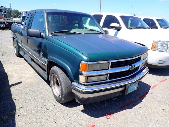 1995 CHEVROLET SILVERADO TRUCK, 174,215+ mi,  V8 GAS, AUTO, EXTENDED CAB, P