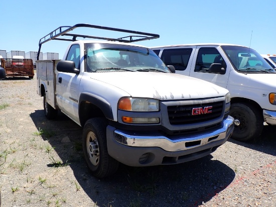 2006 GMC 2500 TRUCK, 162506+ mi,  V8 GAS, AUTO, PS, AC, KNAPHIEDE TOOLBOX B