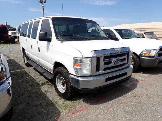 2013 FORD E350 PASSENGER VAN, 146,903+ mi,  V8 GAS, AUTO, 12 PASSENGER SEAT